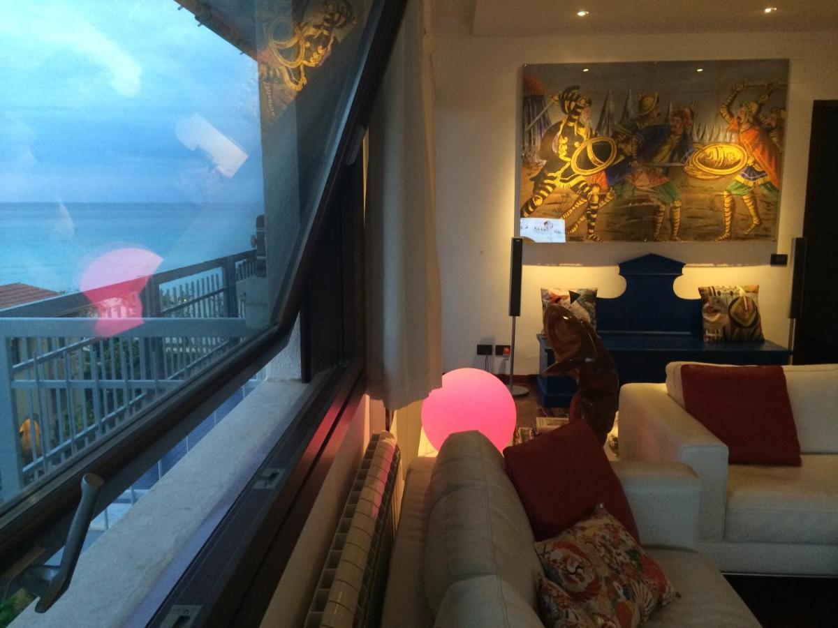 Mondello Luxury Apartment On The Beach Eksteriør bilde
